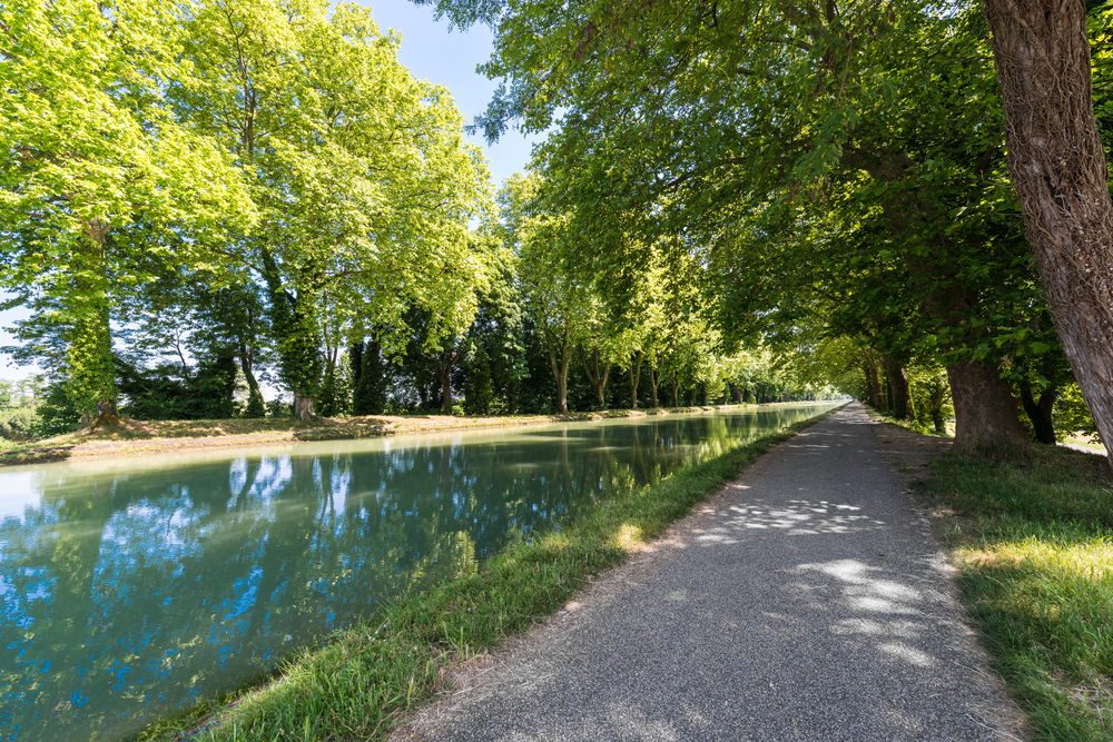 piste cyclable france : canal de garonne