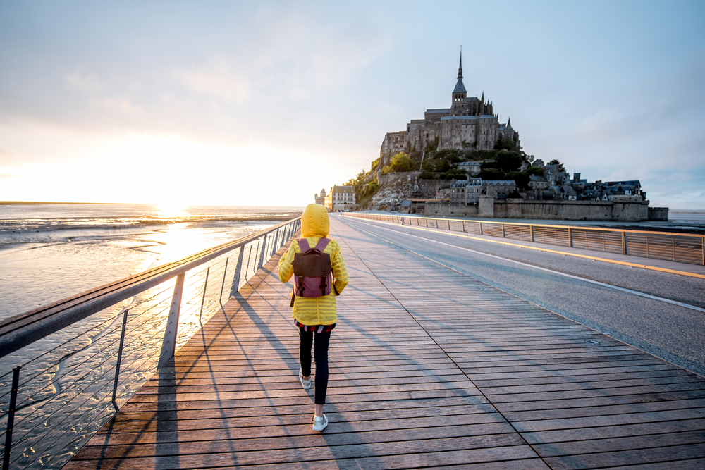 La passerelle pour rejoindre le Mont Saint Michel