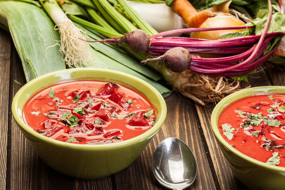 plat polonais : la soupe de betteraves rouges